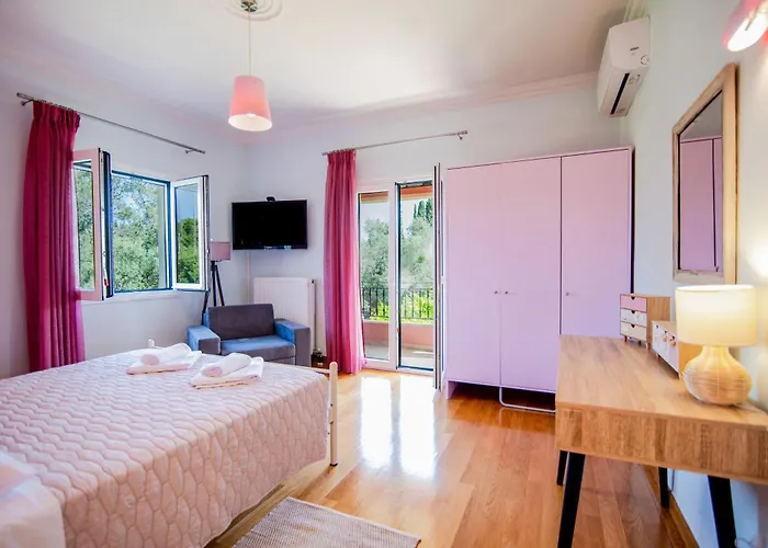 Nyaraló Le Chateau By Corfuεscapes