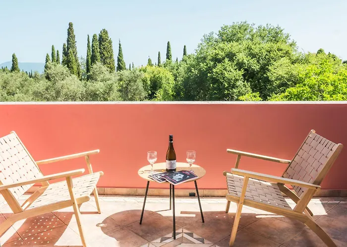 Dom wakacyjny Le Chateau By Corfuεscapes *